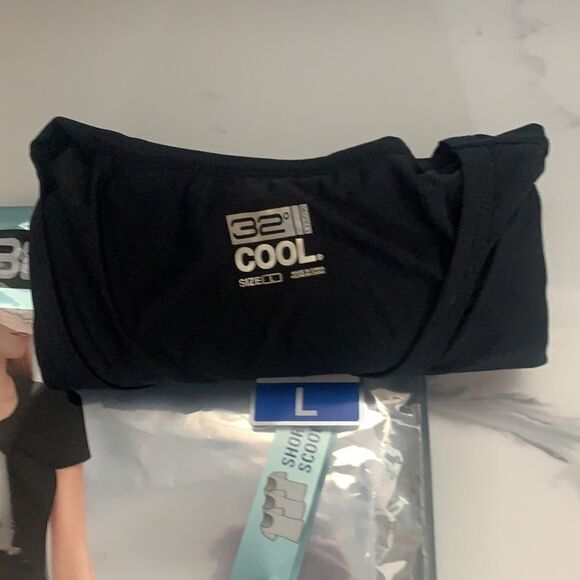 NWOT Black Ladies Tee - Picture 4 of 4